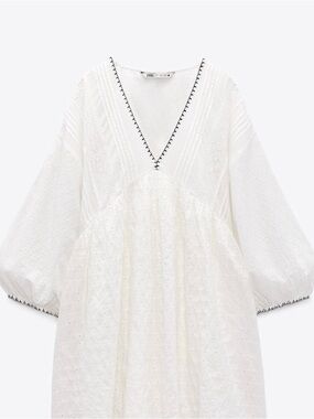 White Eyelet V-Neck Balloon dress